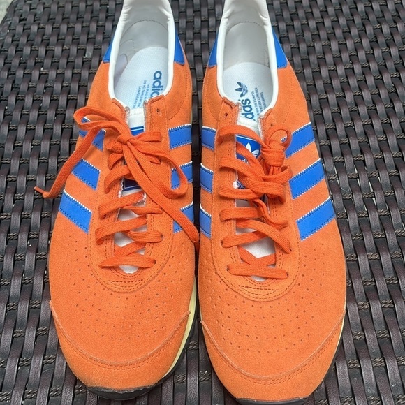 adidas Marathon ’85 casual, vintage looking yellow midsole, orange/royal 10.5
